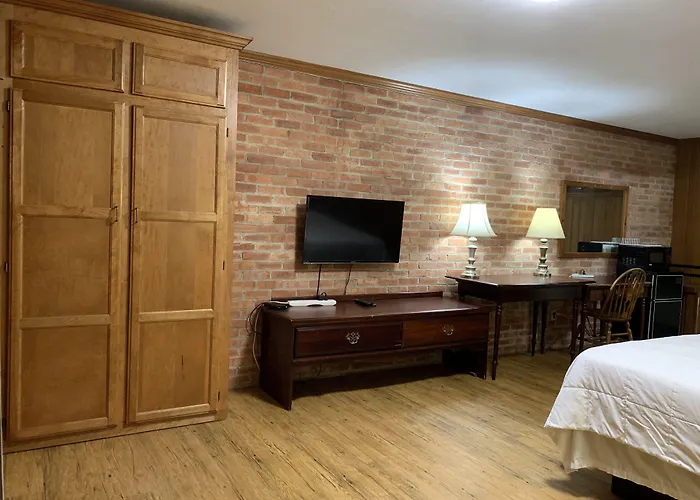 The Lincoln Urbana 2* Champaign