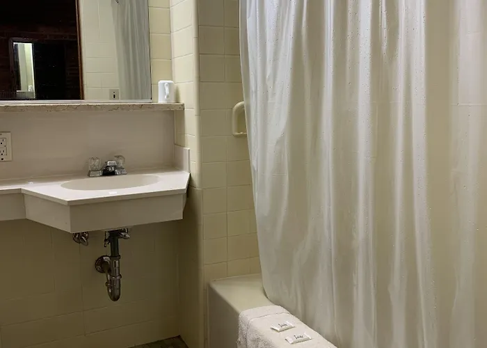 The Lincoln Urbana 2* Champaign